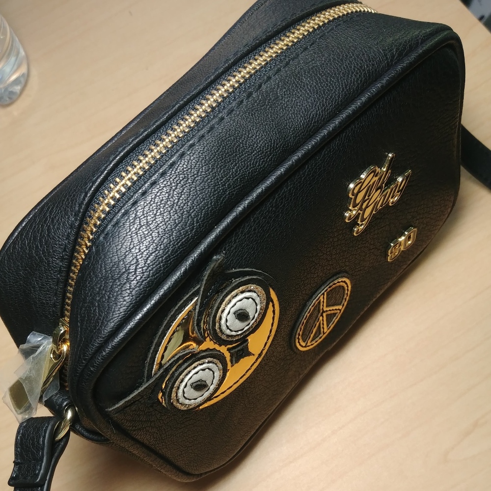 Express Owl Shoulder Bag